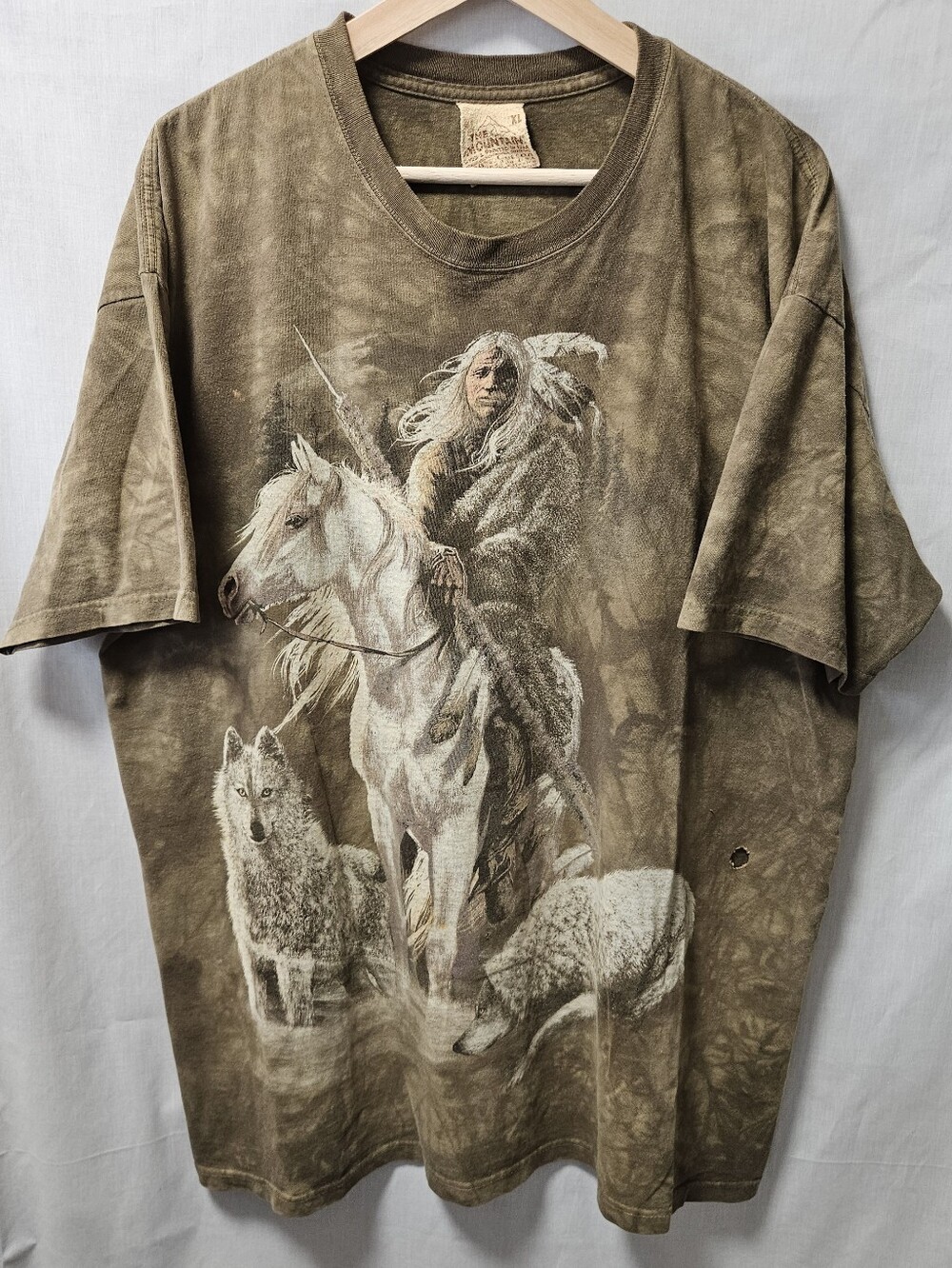 Vintage - The Mountain Brown Native Men’s T-Shirt with Wolf & Horse Print sz XL - Picture 6 of 9